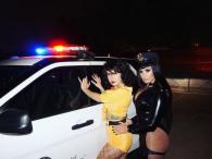 Demi Lovato pociągającą policjantką